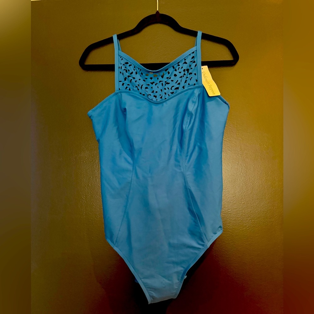 Women’s Size 12 underwire support One Piece Swimming Suit